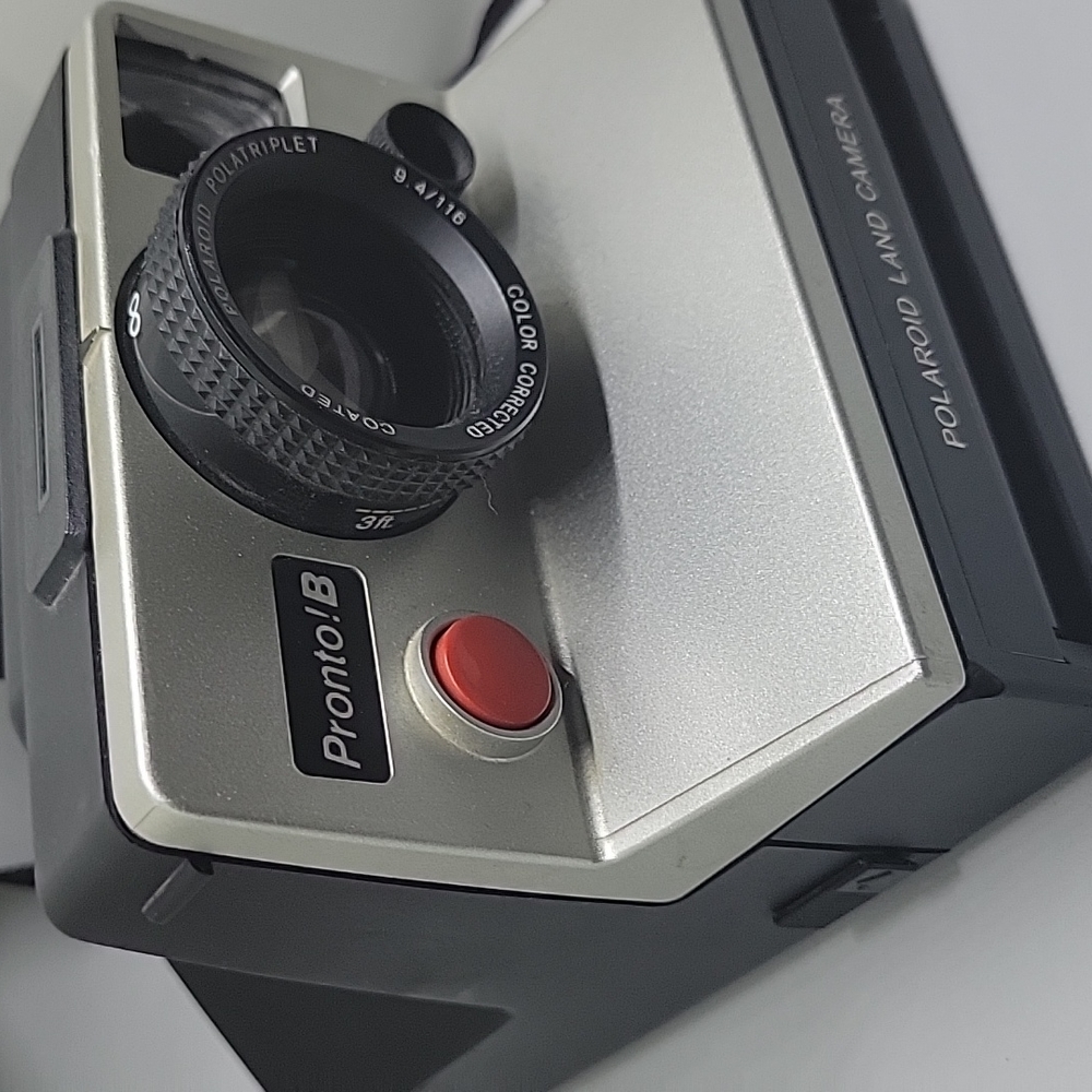 Polaroid Camera - Picture 2 of 7